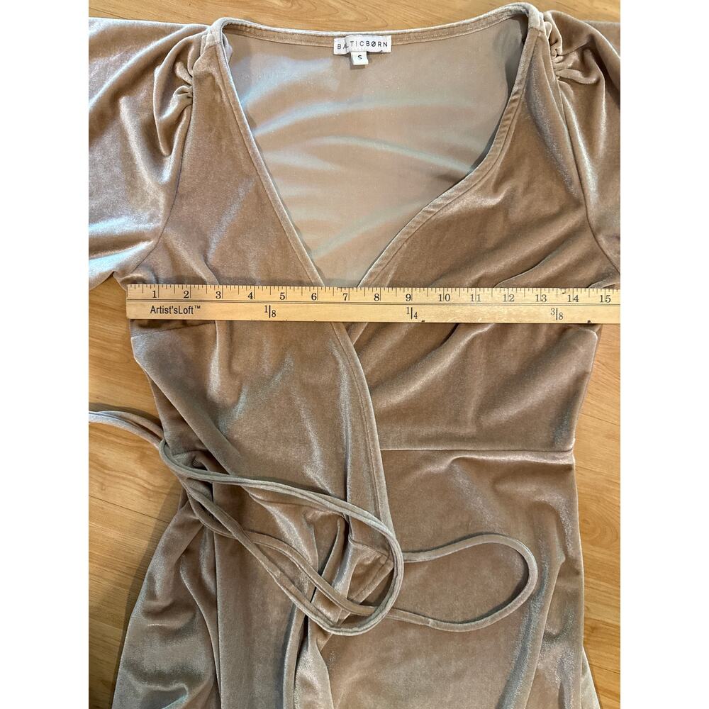 Wedding Guest BALTIC BORN Taupe Maxi Wrap Dress Size Small Flutter Sleeve Velvet - Picture 6 of 8